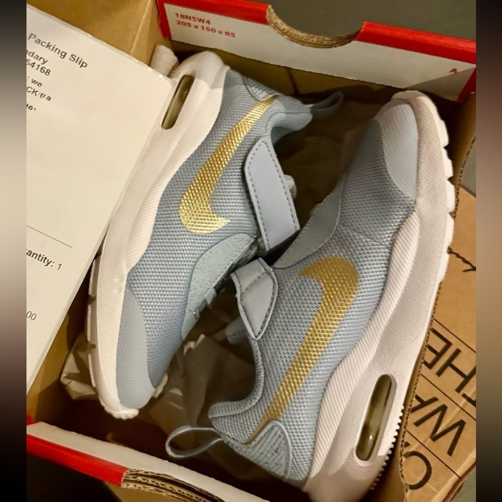 Nike size 10 toddler NIKE AIR MAX OKETO Kids Shoes